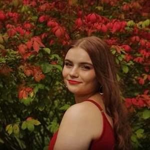 Meet your Posher, Olivia